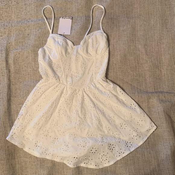 Bershka Pants - Bershka white eyelet jumper - S